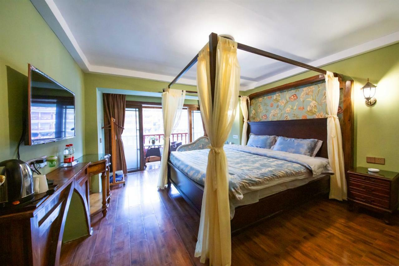 Flower Time Inn Fenghuang Exterior foto